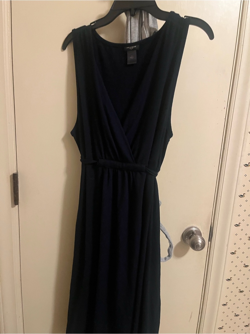 Ann Taylor Sleeveless Navy Midi Dress